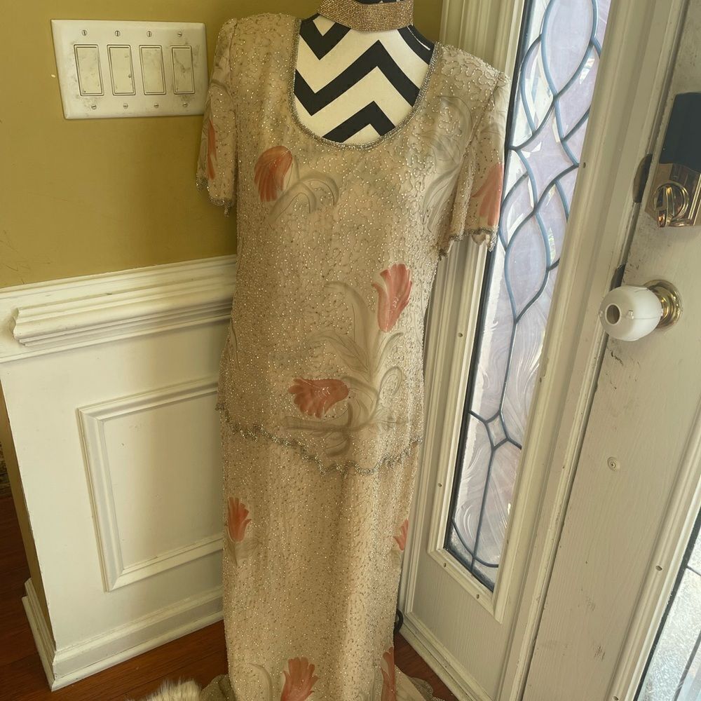 Laurence Kazar Motherof the Bride100%silk beige floral beaded maxi dress US SZ12